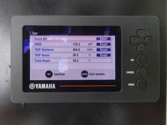 Slide: The Image of Robalo R202 Explorer 2023 - 17