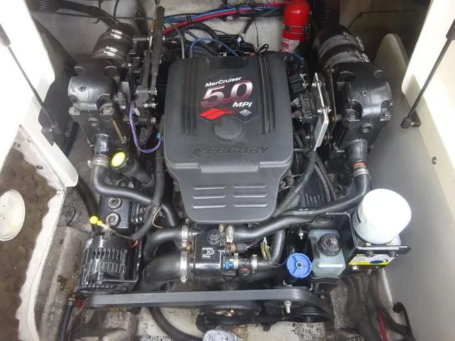 Slide: The Image of Sea Ray 220 Sundeck 2004 - 20