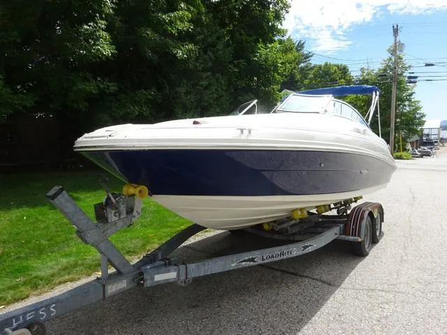 Slide: The Image of Sea Ray 220 Sundeck 2004 - 5