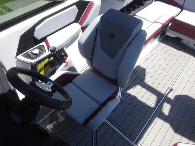 Slide: The Image of Nautique Super Air Nautique S23 2023 - 10