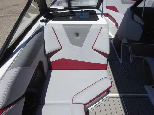 Slide: The Image of Nautique Super Air Nautique S23 2023 - 13