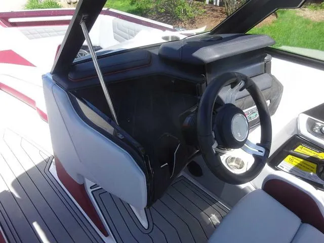 Slide: The Image of Nautique Super Air Nautique S23 2023 - 15