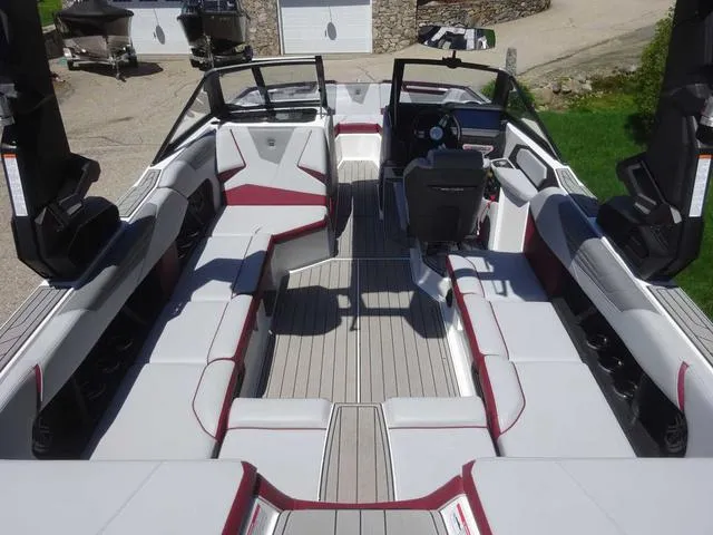 Slide: The Image of Nautique Super Air Nautique S23 2023 - 7