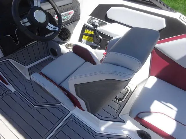 Slide: The Image of Nautique Super Air Nautique S23 2023 - 9