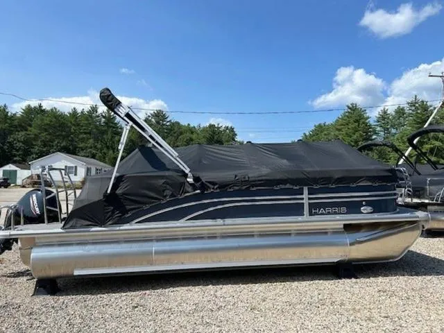 The Image of Harris Sunliner 210 2024 - 1