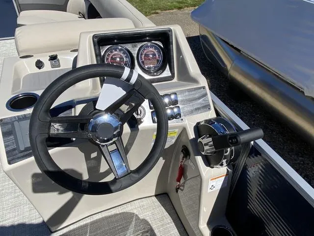 Slide: The Image of Harris Cruiser 250 CWDH 2023 - 7