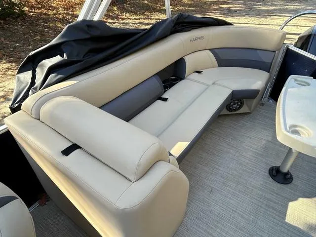 Slide: The Image of Harris Cruiser 250 2021 - 8