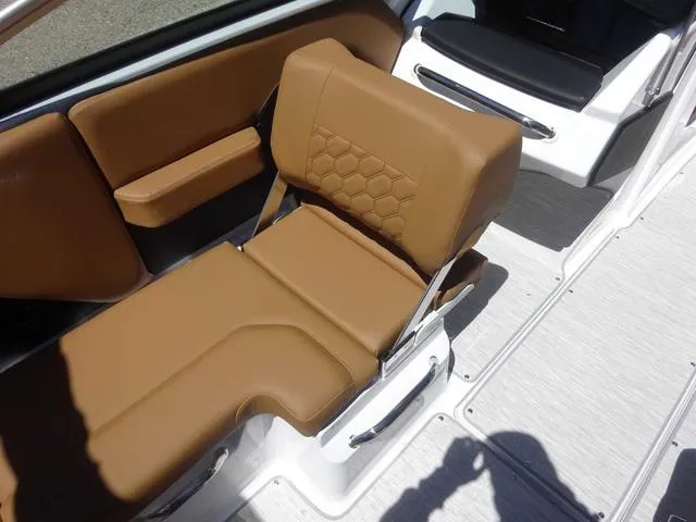 Slide: The Image of Four Winns H2 2025 - 15