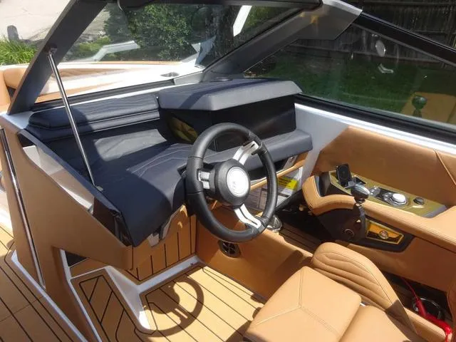 Slide: The Image of Nautique G23 2025 - 14