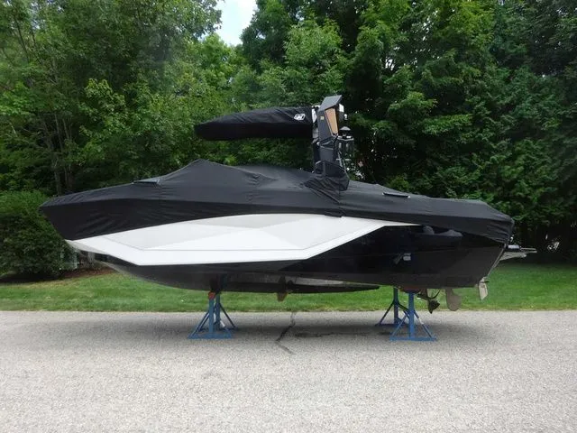 Slide: The Image of Nautique G23 2025 - 19