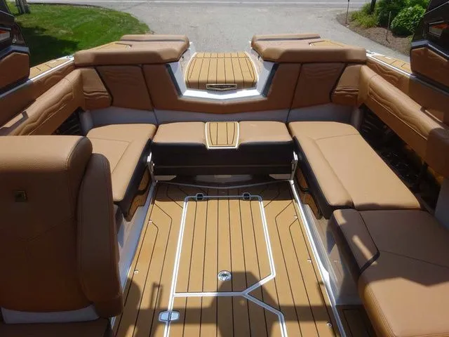 Slide: The Image of Nautique G23 2025 - 35