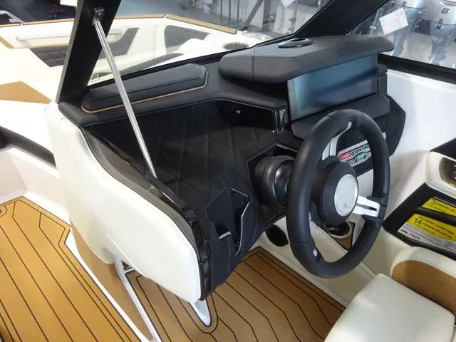 Slide: The Image of Nautique Super Air Nautique S21 2024 - 10