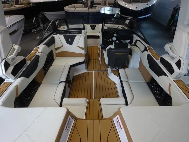 Slide: The Image of Nautique Super Air Nautique S21 2024 - 14