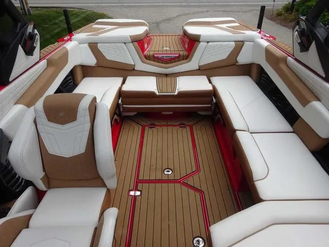 Slide: The Image of Nautique G23 2021 - 15