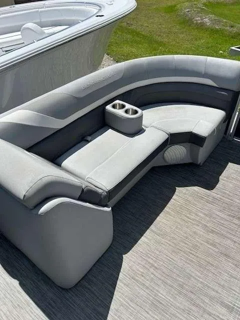 Slide: The Image of Bennington 21 SX 2020 - 6