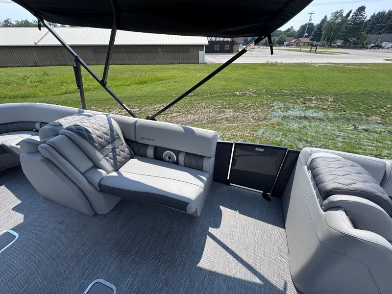 Slide: The Image of Bennington 27QFBAX2 2024 - 11