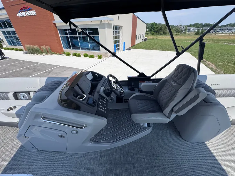 Slide: The Image of Bennington 27QFBAX2 2024 - 12