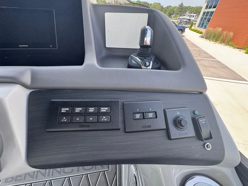 Slide: The Image of Bennington 27QFBAX2 2024 - 15