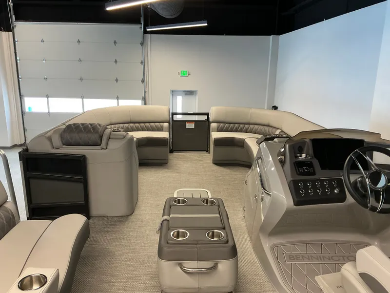 Slide: The Image of Bennington 27QFBAX2 2024 - 25