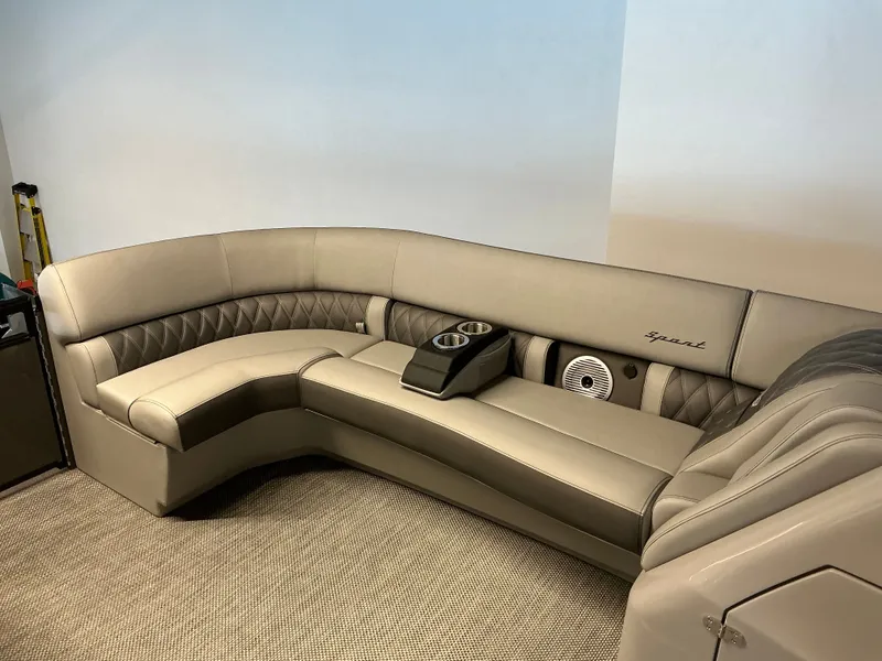 Slide: The Image of Bennington 27QFBAX2 2024 - 26