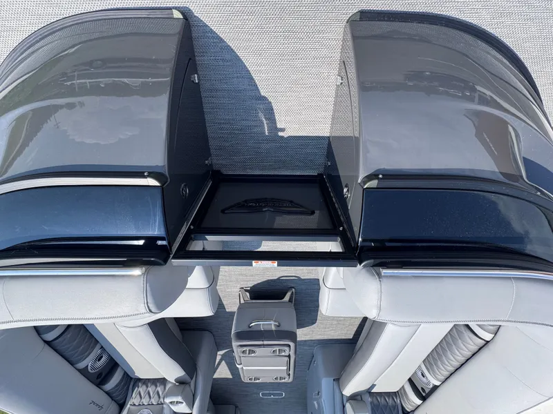 Slide: The Image of Bennington 27QFBAX2 2024 - 6