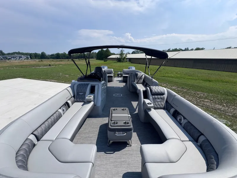 Slide: The Image of Bennington 27QFBAX2 2024 - 7