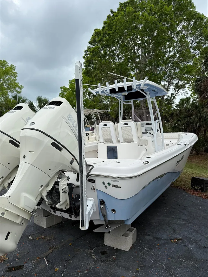 The Image of Blue Wave 2800 Makaira 2020 - 1