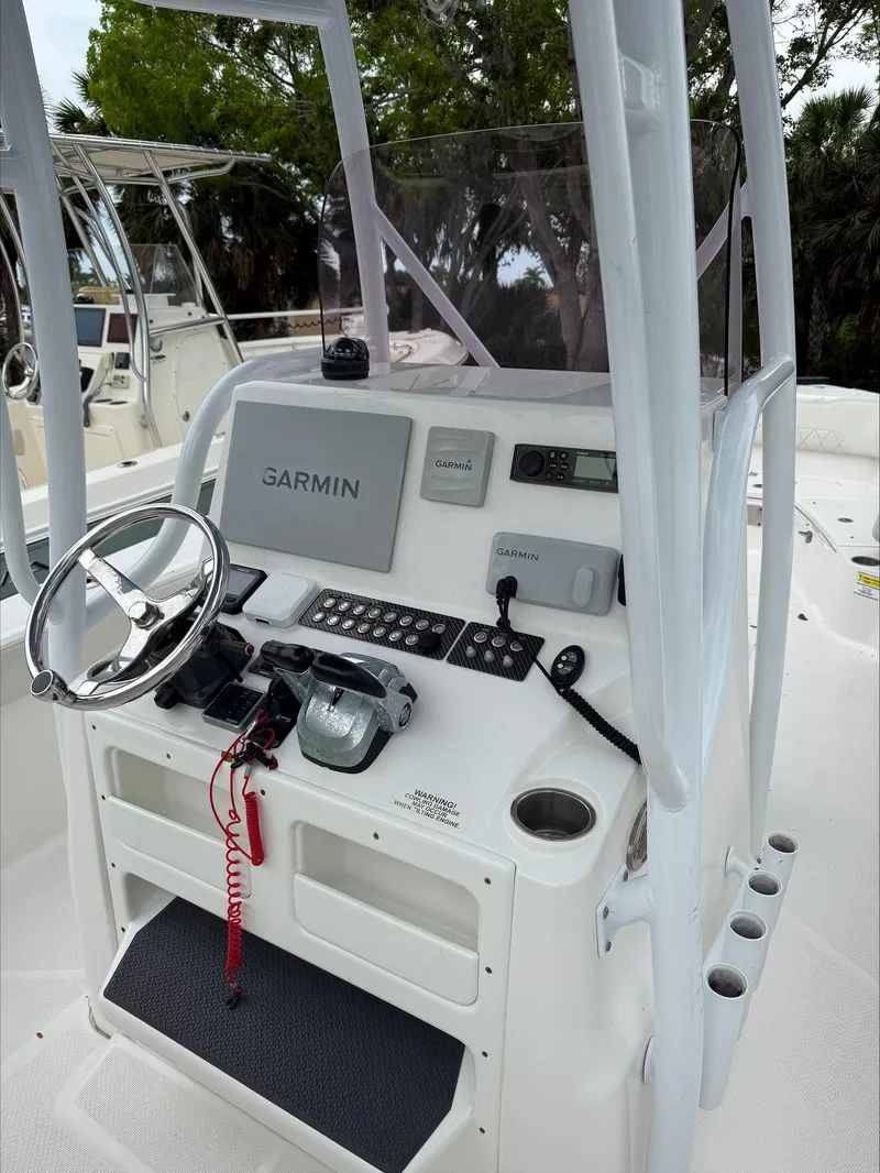 Slide: The Image of Blue Wave 2800 Makaira 2020 - 11