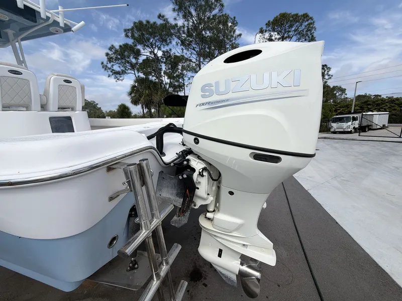 Slide: The Image of Blue Wave 2800 Makaira 2020 - 14