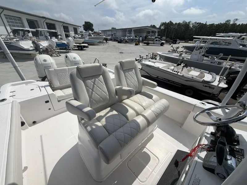 Slide: The Image of Blue Wave 2800 Makaira 2020 - 19