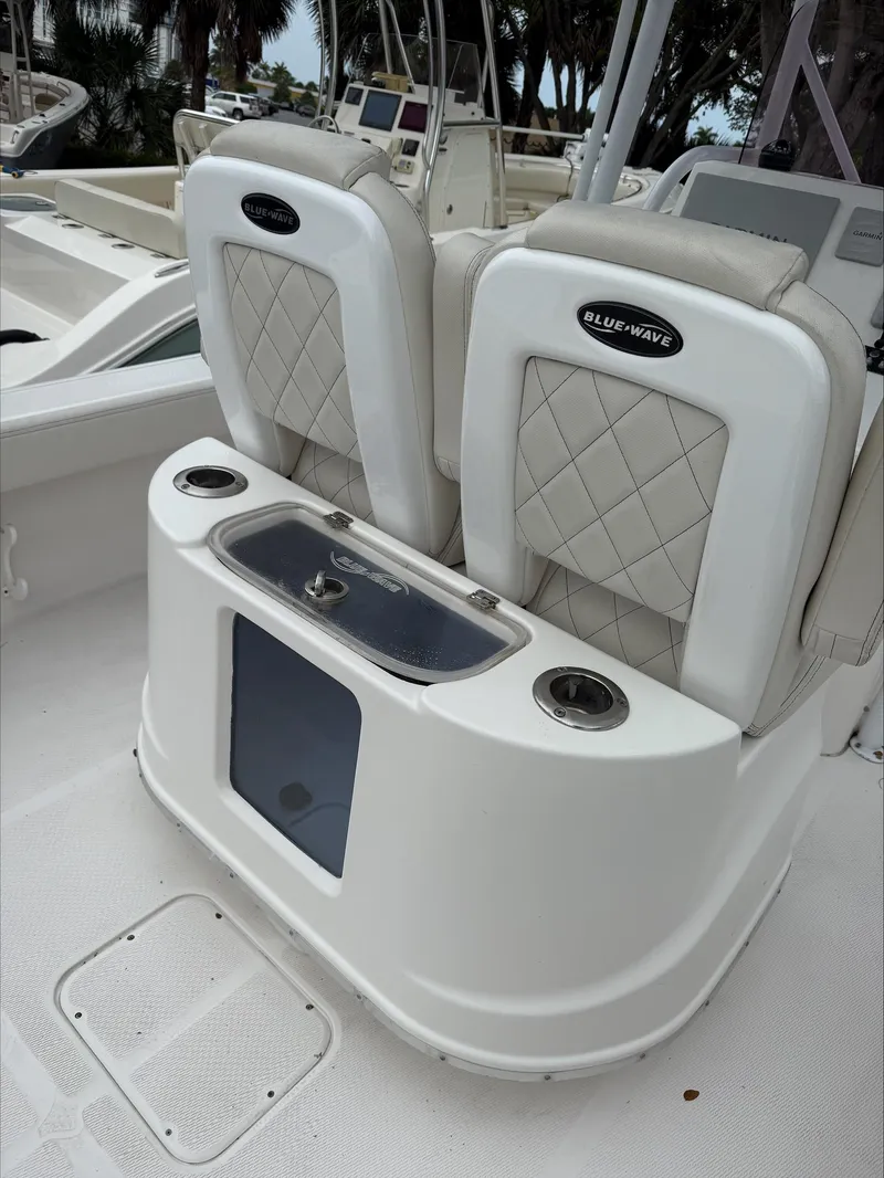 Slide: The Image of Blue Wave 2800 Makaira 2020 - 8