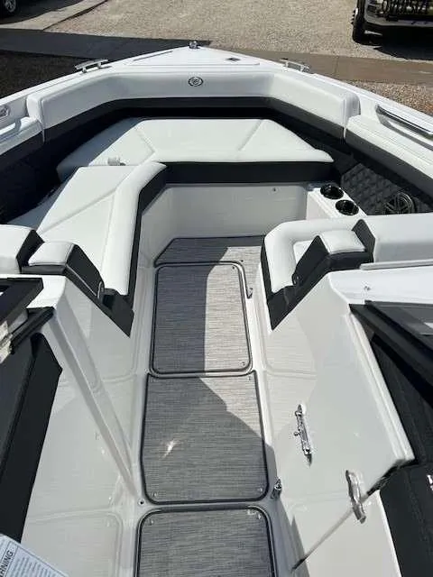 Slide: The Image of Cobalt R6 2025 - 10