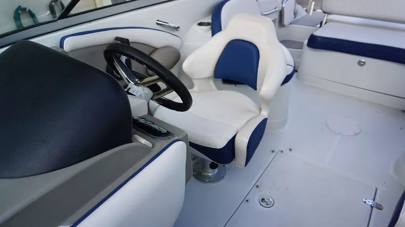 Slide: The Image of Crownline Boats 270 XSS 2020 - 11
