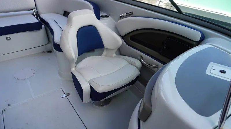 Slide: The Image of Crownline Boats 270 XSS 2020 - 12