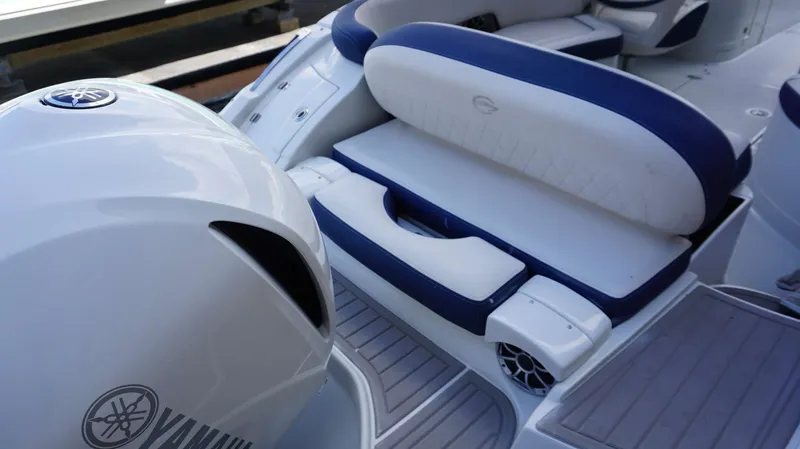 Slide: The Image of Crownline Boats 270 XSS 2020 - 15
