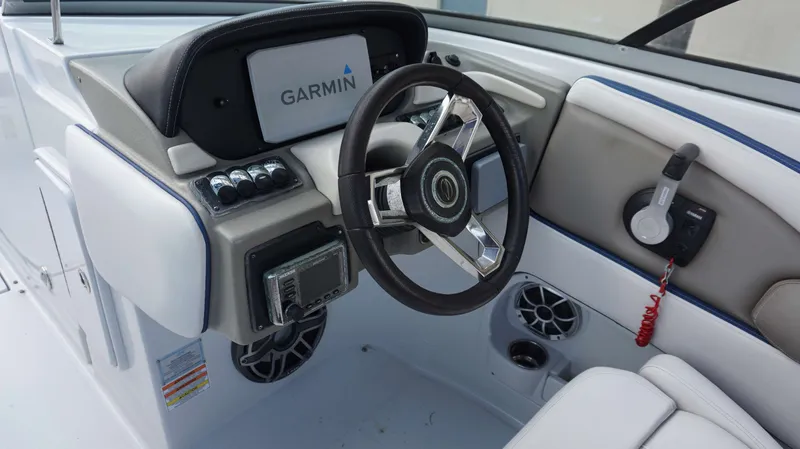 Slide: The Image of Crownline Boats 270 XSS 2020 - 19