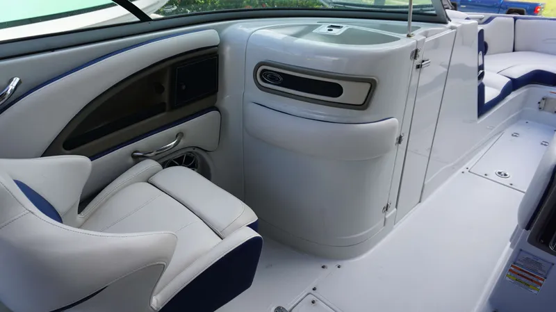 Slide: The Image of Crownline Boats 270 XSS 2020 - 20