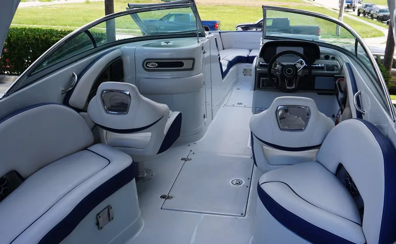 Slide: The Image of Crownline Boats 270 XSS 2020 - 5