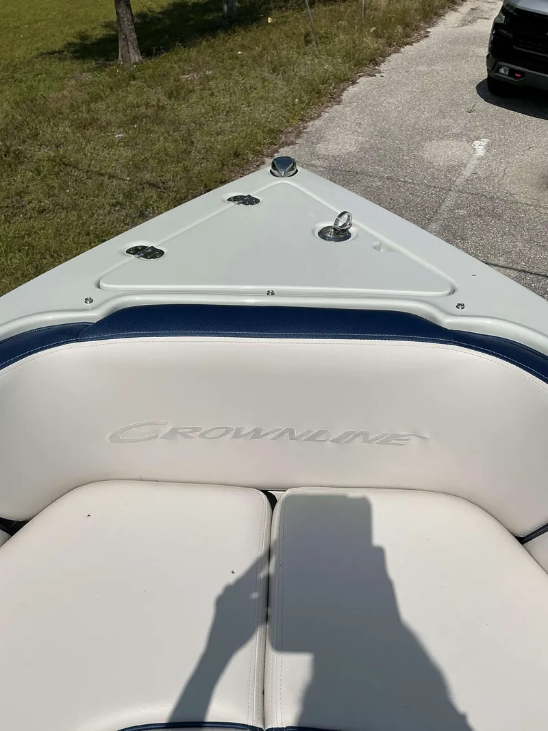 Slide: The Image of Crownline Boats 270 XSS 2024 - 4