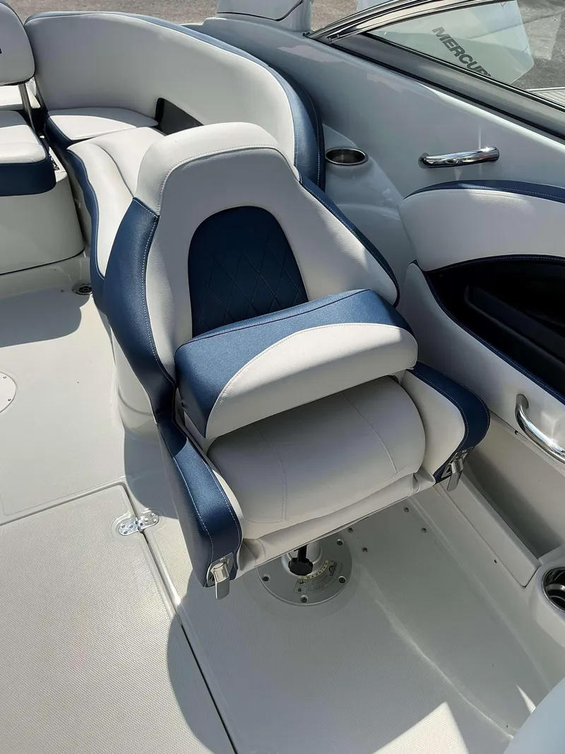 Slide: The Image of Crownline Boats 270 XSS 2024 - 9