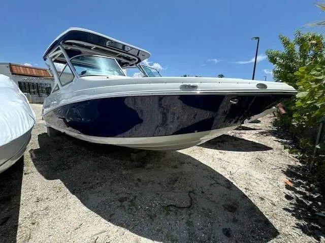 Slide: The Image of Crownline Boats 280 DC 2024 - 3