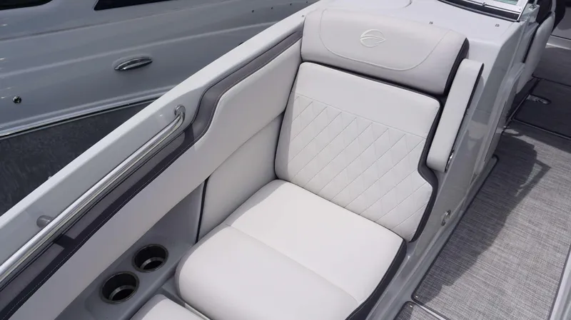 Slide: The Image of Crownline Boats 290 XSS 2024 - 8