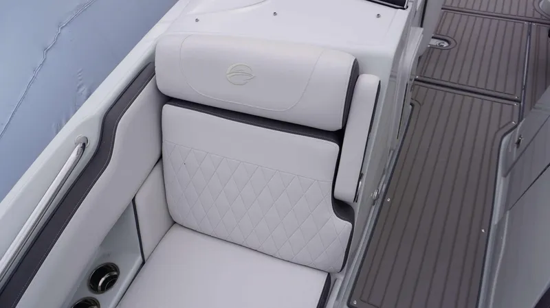 Slide: The Image of Crownline Boats Eclipse E260 XS 2024 - 27