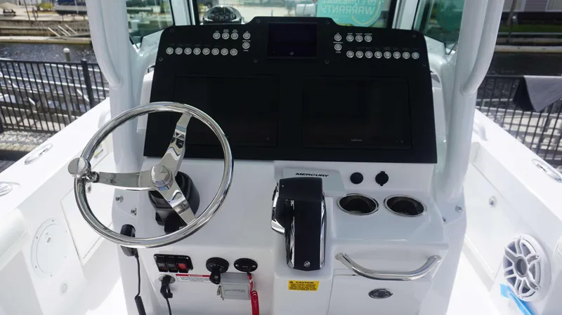 Slide: The Image of Everglades 253 Center Console 2025 - 15