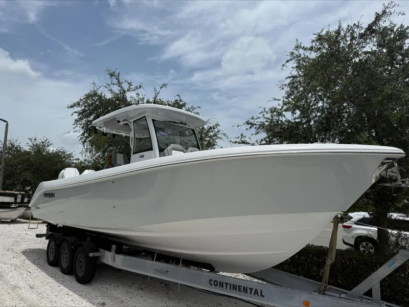 The Image of Everglades 315 Center Console 2026 - 1