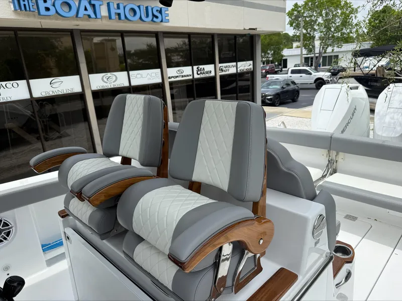 Slide: The Image of Everglades 315 Center Console 2026 - 4
