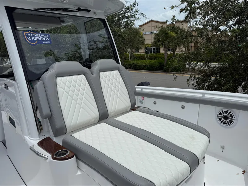 Slide: The Image of Everglades 315 Center Console 2026 - 5