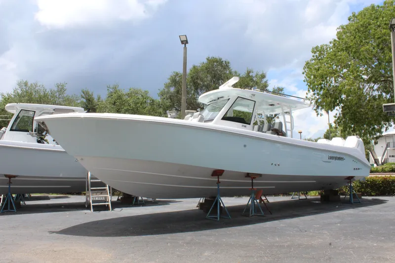 Slide: The Image of Everglades 375 Center Console 2026 - 3