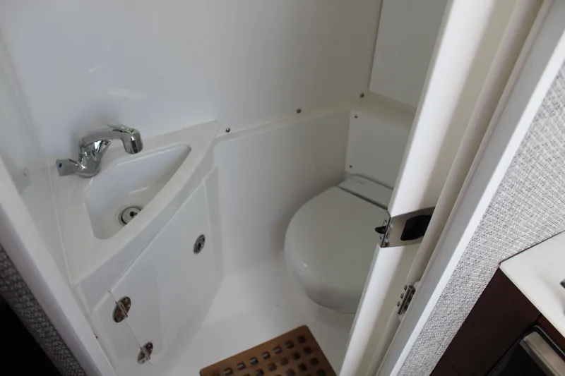 Slide: The Image of Everglades 375 Center Console 2026 - 41