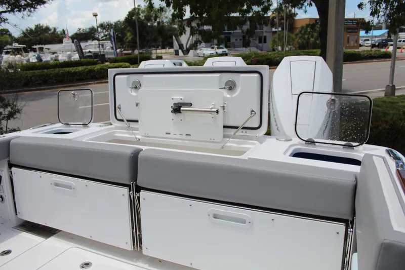 Slide: The Image of Everglades 375 Center Console 2026 - 43